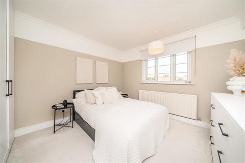 2 bedroom flat for sale, Park Road, Kingston Upon Thames KT1