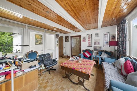 2 bedroom flat for sale, Gordon Avenue, Twickenham TW1