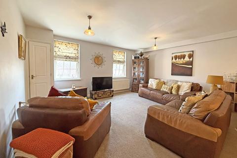 4b Well Lane, Rothwell, Kettering, NN14 6DQ