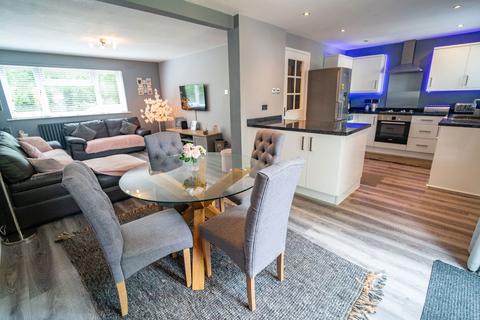 4 bedroom terraced house for sale, Woodloes Road, Solihull B90