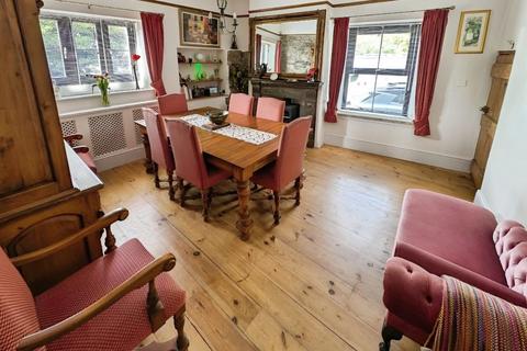 9 The Parade, Chipping Sodbury, Bristol, BS37 6AT