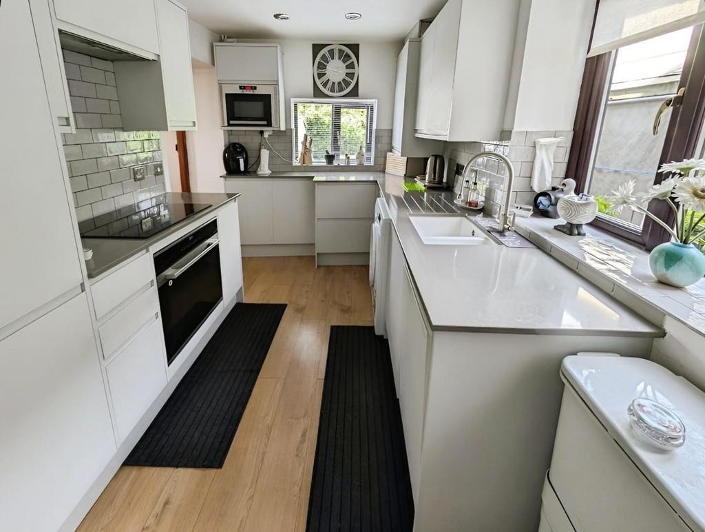 82a59a05-kitchen 20main.jpg