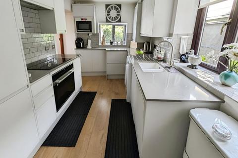 9 The Parade, Chipping Sodbury, Bristol, BS37 6AT