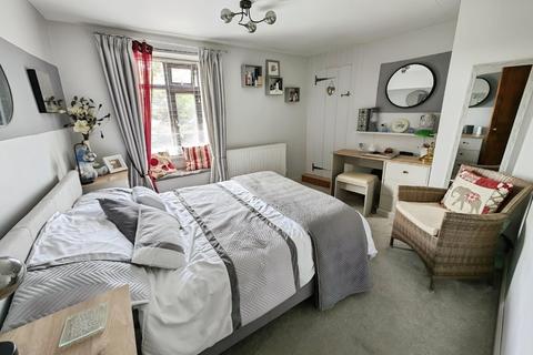 9 The Parade, Chipping Sodbury, Bristol, BS37 6AT