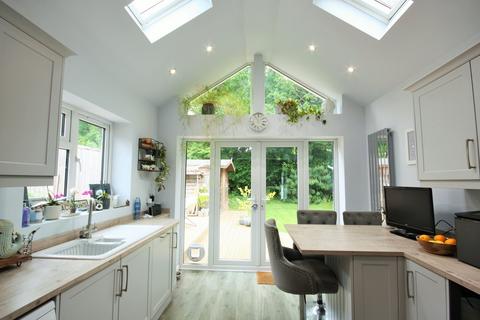 4 bedroom semi-detached house for sale, Victors Crescent, Hutton, Brentwood, CM13