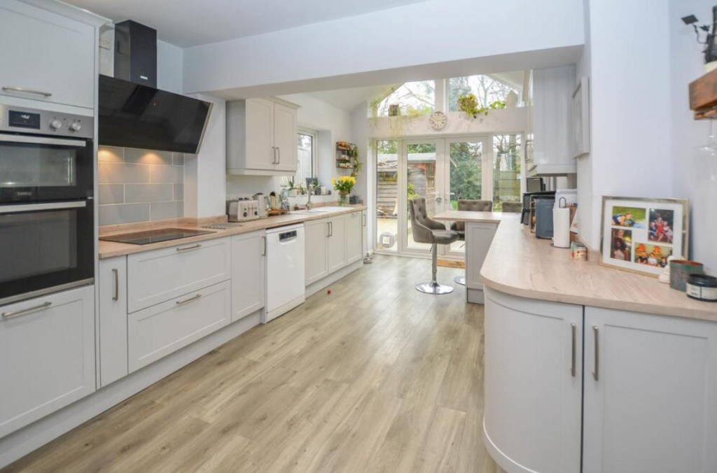 Kitchen/Breakfast Room