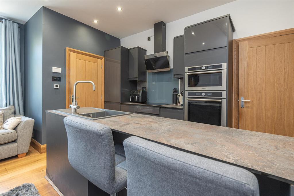 Lounge/Kitchen
