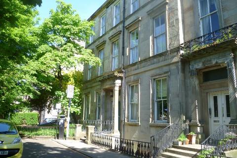 3 bedroom flat to rent, Ruskin Terrace, Hillhead, Glasgow, G12