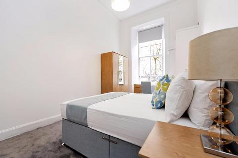 3 bedroom flat to rent, Ruskin Terrace, Hillhead, Glasgow, G12