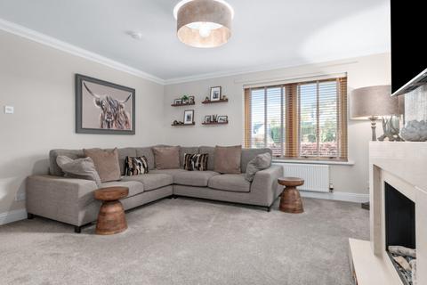 25a Feus, Auchterarder, PH3 1EP