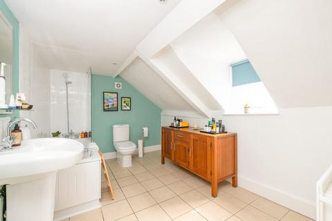 Flat J, Taylors Bank, 41 Broad Street, Bristol, BS1 2ER