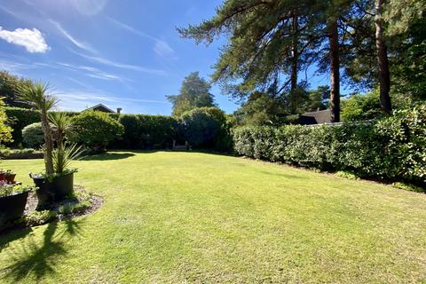 19 Ashley Park, Ashley Heath, Ringwood, BH24 2HA