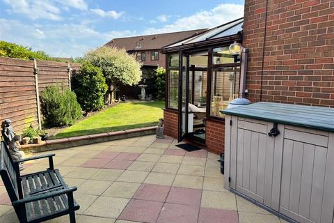 11 Oakmeadow Close, Birmingham, B33 0AQ