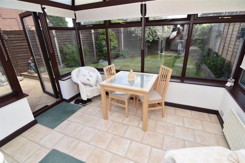 11 Oakmeadow Close, Birmingham, B33 0AQ