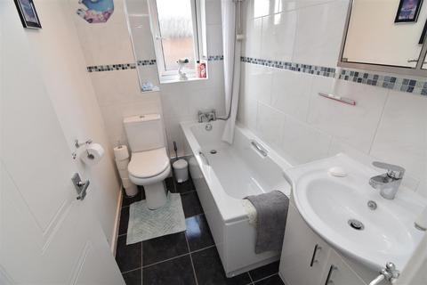 11 Oakmeadow Close, Birmingham, B33 0AQ