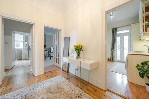 3 bedroom apartment for sale, Gunnersbury Avenue, London
