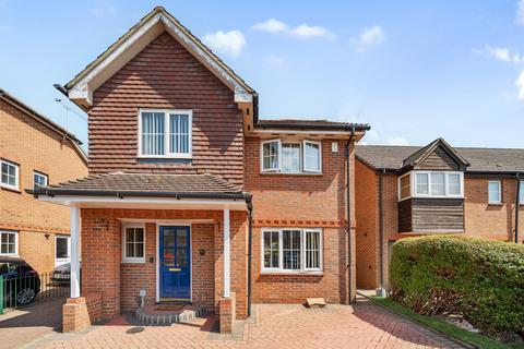 Eltham Avenue, Cippenham, Berkshire, SL1