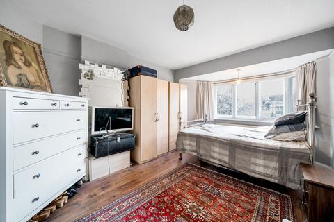 75 Monks Drive, London, W3 0ED