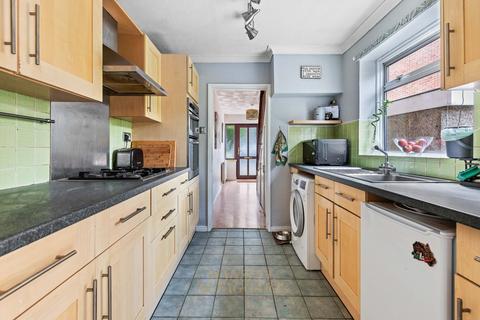 3 Felbridge Close, East Grinstead, RH19 2BN
