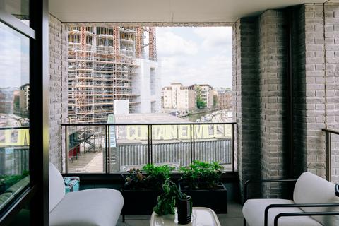 3 bedroom flat for sale, 13 Stanton Walk, London E2