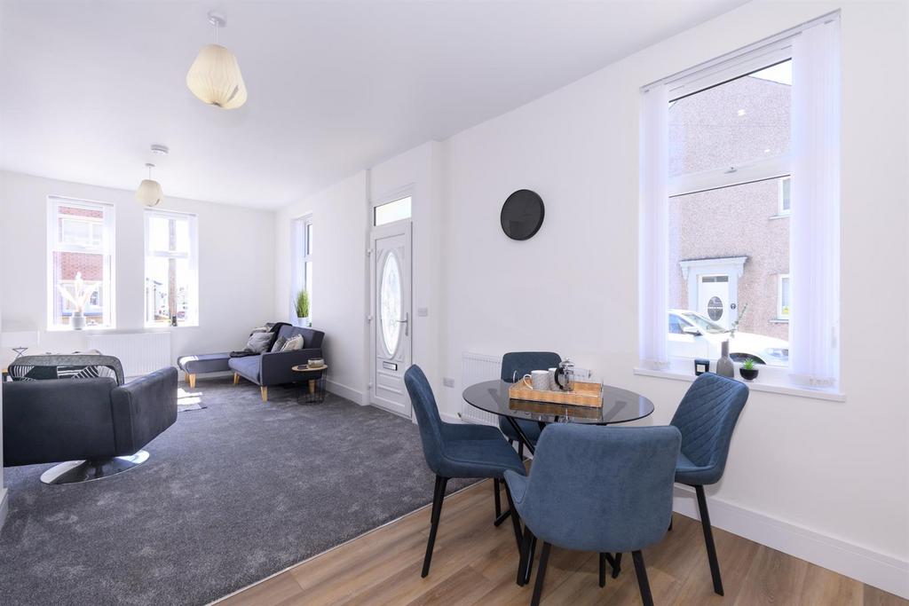 Open plan lounge/kitchen/ diner