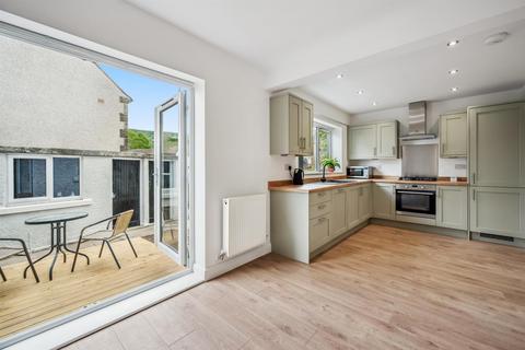 1 Elliott Avenue, Bradwell, Hope Valley, S33 9HQ
