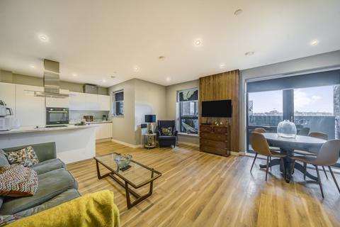 2 bedroom apartment for sale, New Bell House, 4 Earl Haig Close, Hounslow, TW4