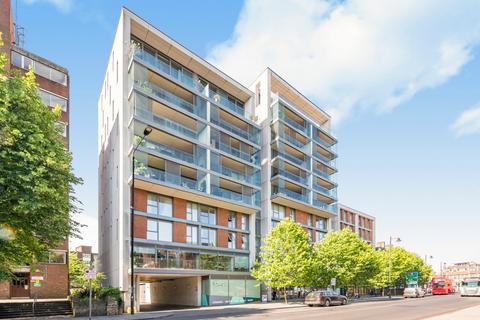 Upper Richmond Road, London