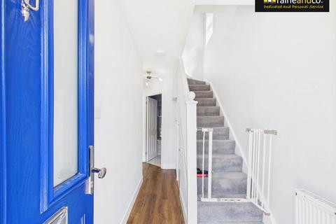 65 Deepdene, Potters Bar, EN6 3DG