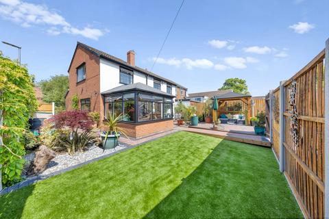 4 bedroom semi-detached house for sale, Stone Cross Lane North, Lowton, WA3