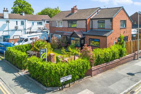4 bedroom semi-detached house for sale, Stone Cross Lane North, Lowton, WA3
