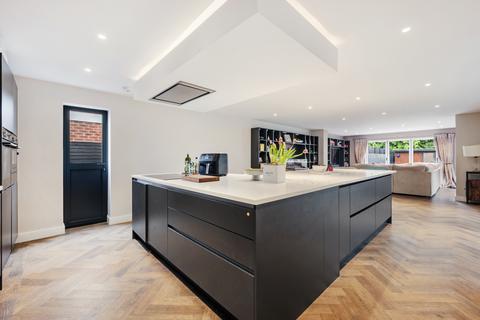 undefined, Little Meadow Close, Prestbury, Cheshire East, SK10