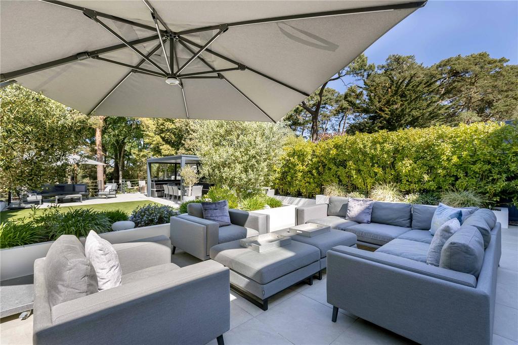 Outdoor Lounge Area