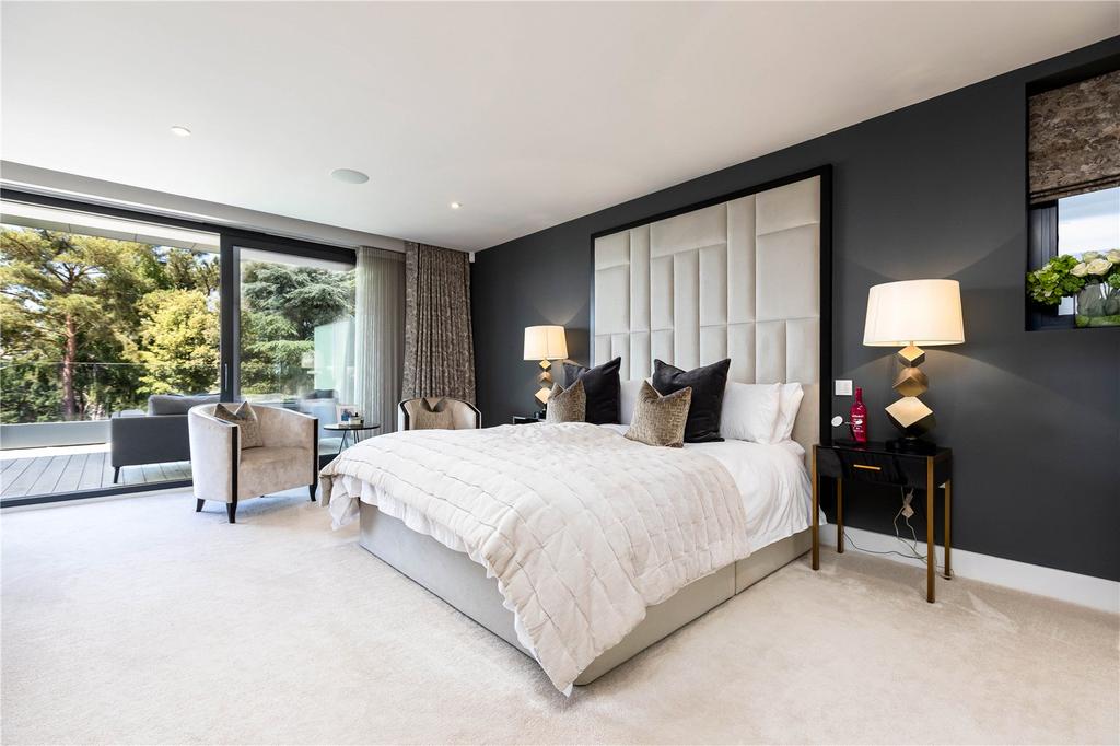 Main Bedroom