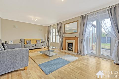 4 bedroom detached house for sale, President Road, Lexden