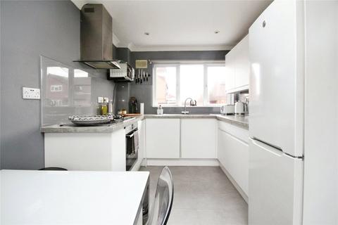 2 bedroom terraced house for sale, Uxbridge Close, Wickford, SS11
