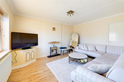 2 bedroom flat for sale, Church House, New Road, Littlehampton