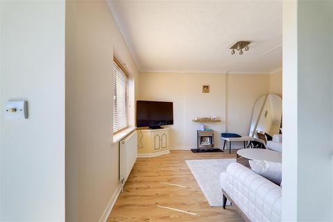 2 bedroom flat for sale, Church House, New Road, Littlehampton