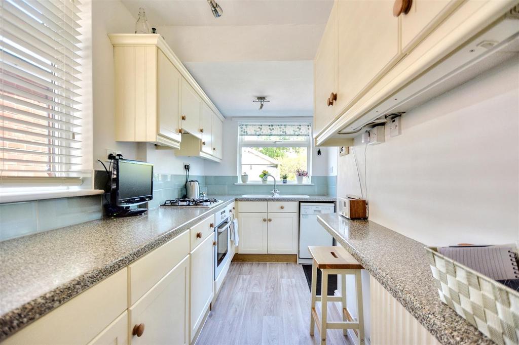 Kitchen 1.jpeg