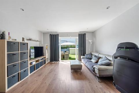 undefined, Park Road, Wallington SM6