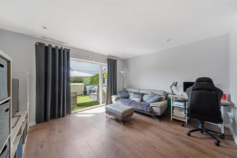 undefined, Park Road, Wallington SM6