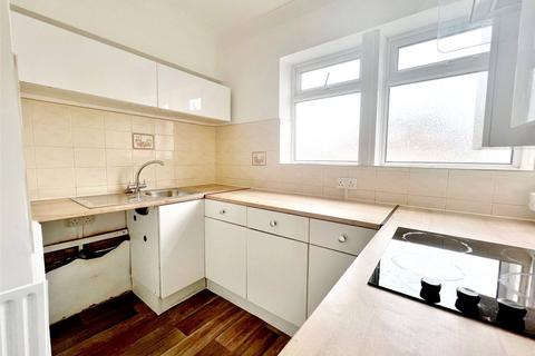 2 bedroom flat for sale, Nyewood Lane, West Sussex PO21