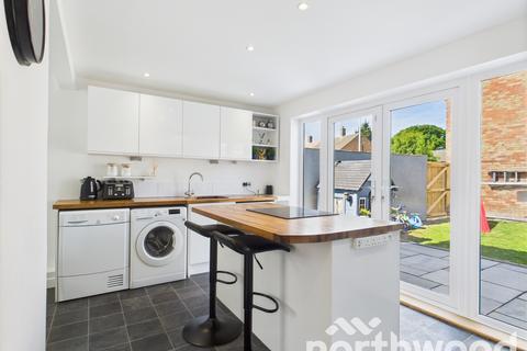 3 bedroom semi-detached house for sale, Beaver Lane, South Ashford, Ashford, TN23