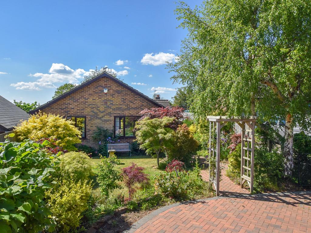 11 Barton Holme