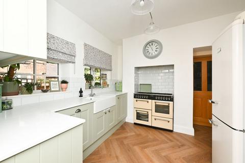 37 Albert Road, Wellington, Telford, TF1 3AU