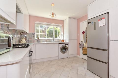 3 bedroom terraced house for sale, Newlands Drive, Walmer, Deal, Kent
