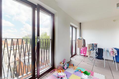 3 bedroom flat to rent, St. Georges Circus