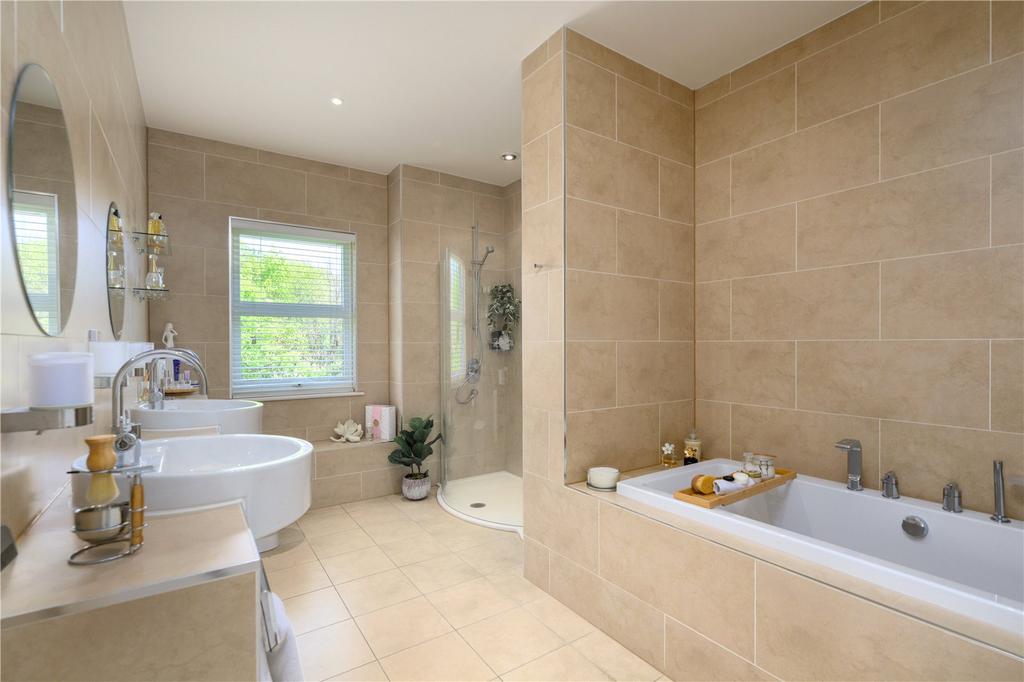 Bedroom 1 En Suite