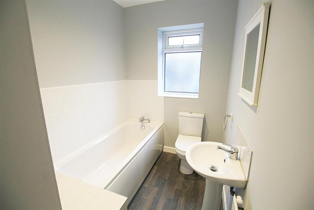 Family Bathroom.jpg