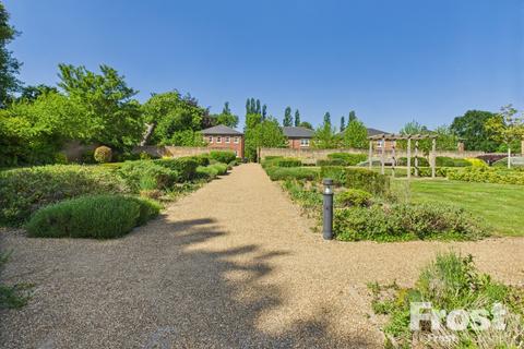 3 bedroom end of terrace house for sale, Mobbs Close, Stoke Poges, Buckinghamshire, SL2